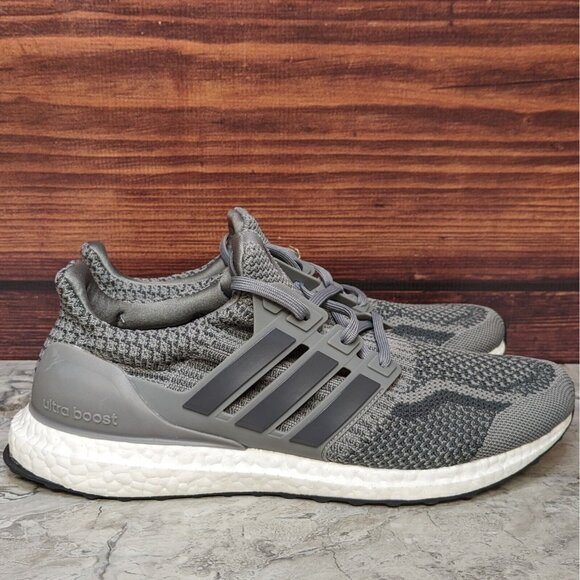 Adidas UltraBoost 5.0 DNA Men's 10.5 Grey Three Primeknit Running Shoes GV8739